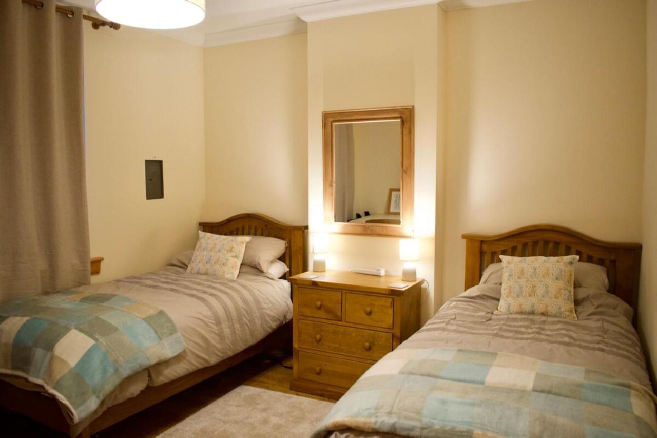 Newly Refurbed Home With Free Parking EDI Buitenkant foto