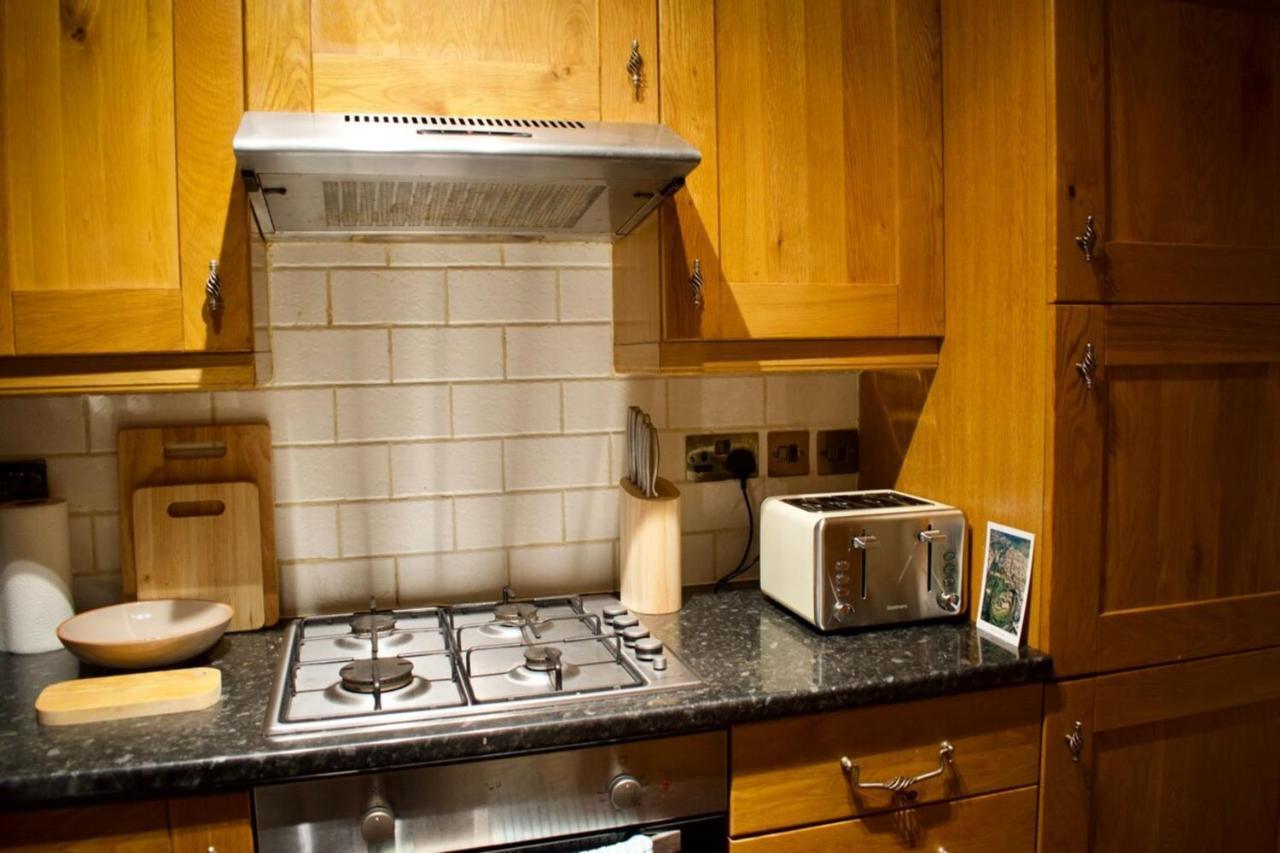 Newly Refurbed Home With Free Parking EDI Buitenkant foto